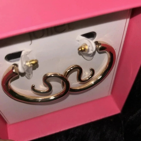 Juliet gold tone Unique Chunky Swirl Hoops New - Picture 9 of 10